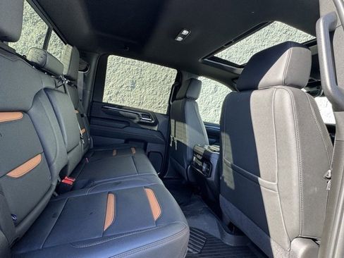 Used 2025 GMC Sierra 2500 AT4 w/ AT4 Premium Plus Package image 13