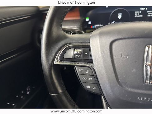 Used 2022 Lincoln Nautilus Reserve image 34