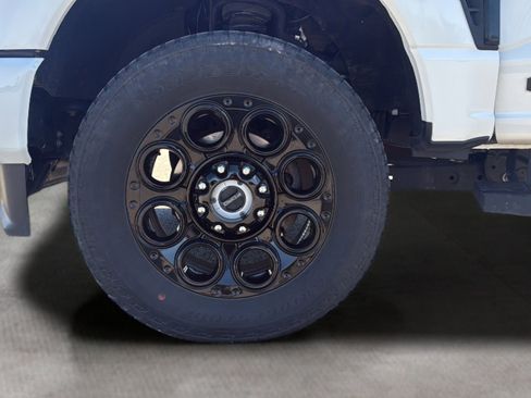 Used 2024 Ford F250 Lariat w/ Black Appearance Package AWD/4WD image 28