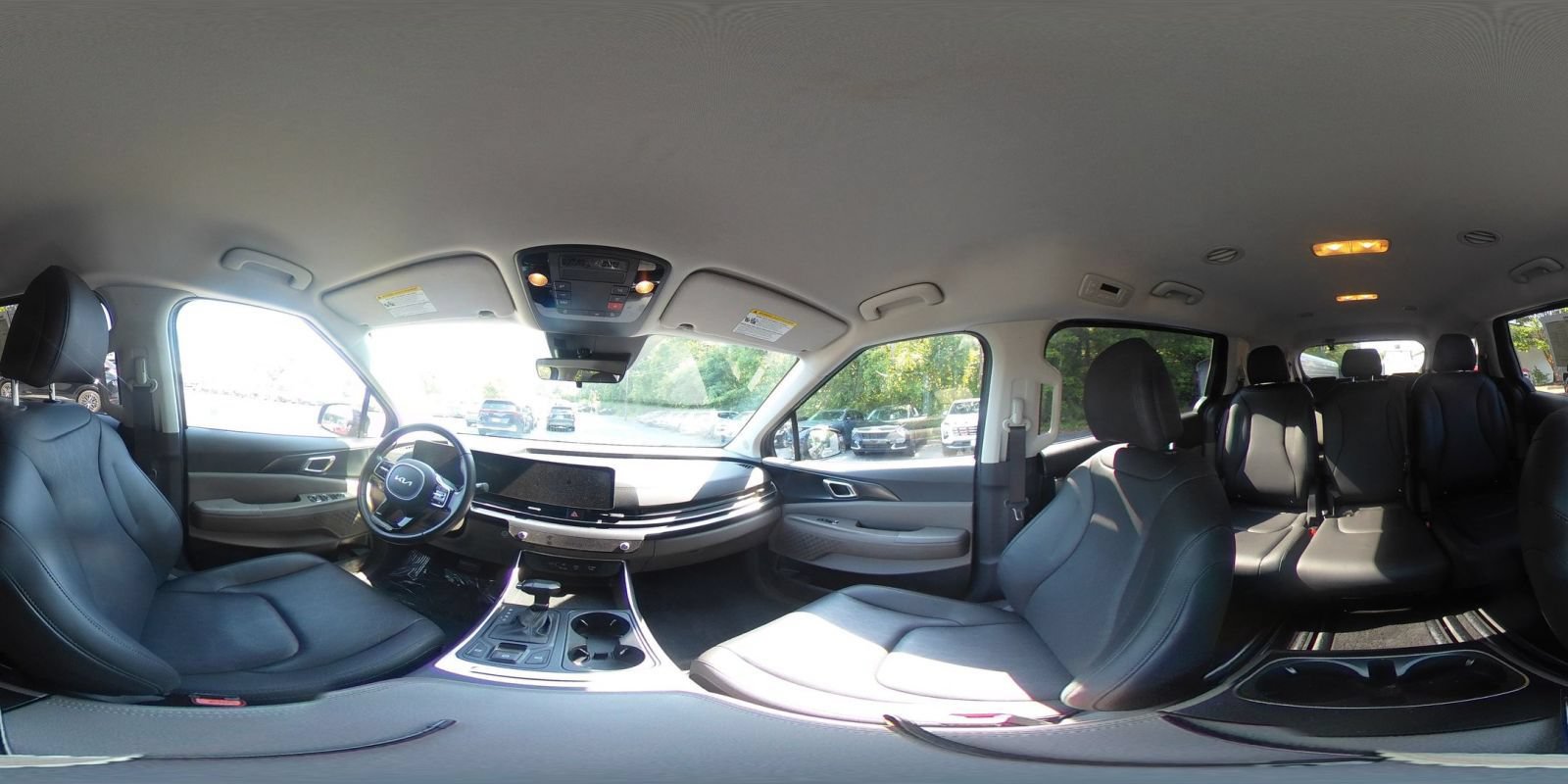 Used 2026 Kia Carnival FWD image 39