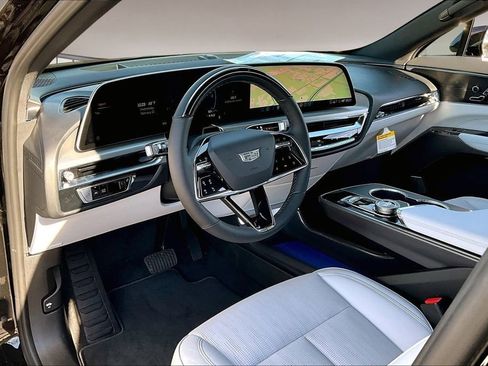 New 2026 Cadillac Lyriq Sport AWD/4WD image 6