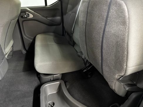 Used 2020 Nissan Frontier SV w/ Midnight Edition Floor Mats AWD/4WD image 32