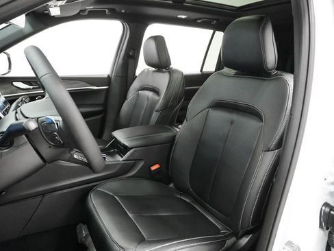 New 2026 Jeep Grand Cherokee L Limited image 10