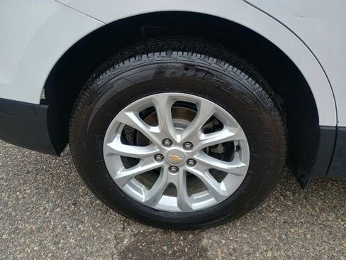 Used 2019 Chevrolet Equinox LS w/ LS Convenience Package image 11