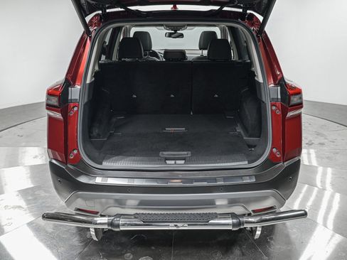 Used 2021 Nissan Rogue SL w/ Premium Package image 6