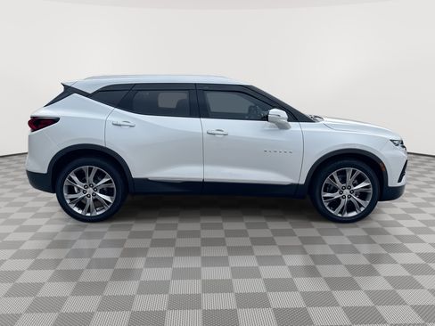 Certified 2022 Chevrolet Blazer Premier w/ Enhanced Convenience Package AWD/4WD image 9