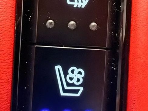 Used 2023 Chevrolet Corvette Stingray w/ Z51 Performance Package image 45