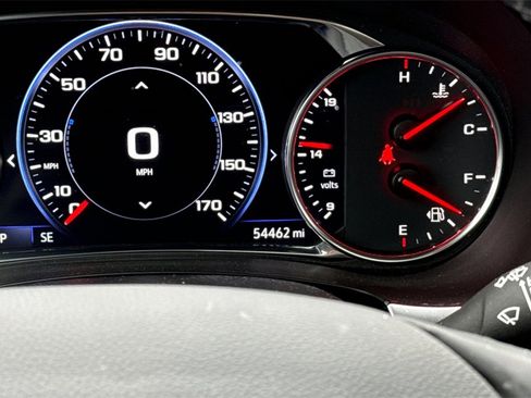 Used 2023 Chevrolet Traverse Premier image 36