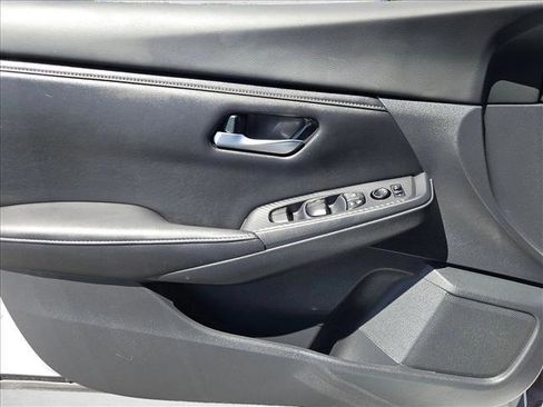 Used 2022 Nissan Sentra SV w/ All-Weather Package FWD image 10