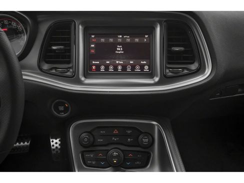 Used 2019 Dodge Challenger R/T RWD image 7