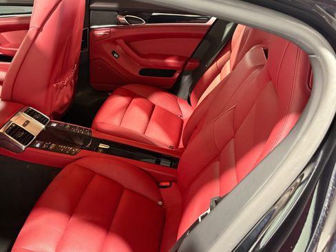 Used 2016 Porsche Panamera 4 image 52