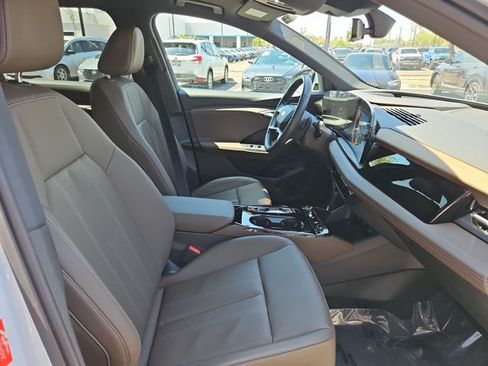 Used 2025 Audi Q6 e-tron Premium Plus w/ Premium Plus AWD/4WD image 26