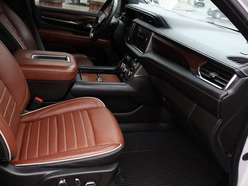 Certified 2024 GMC Yukon Denali Ultimate image 14