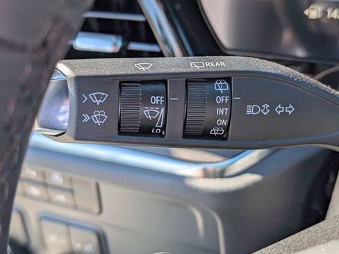 New 2026 Chevrolet Suburban Premier image 27