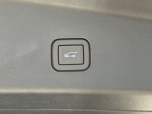 New 2026 Cadillac Vistiq Luxury AWD/4WD image 11