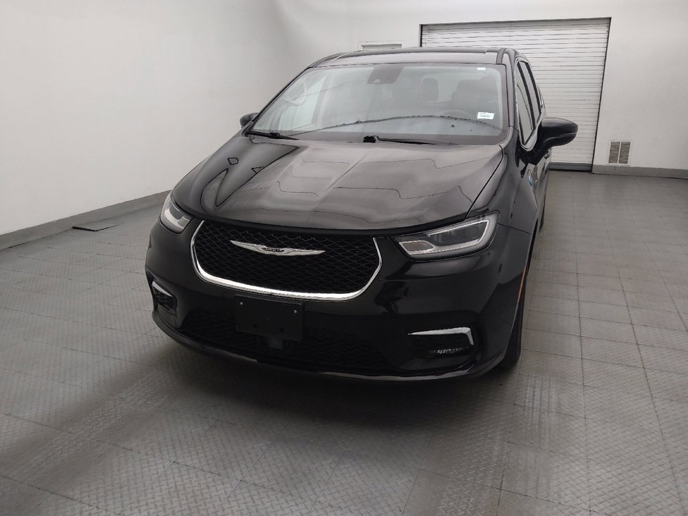 Used 2024 Chrysler Pacifica Limited FWD image 15