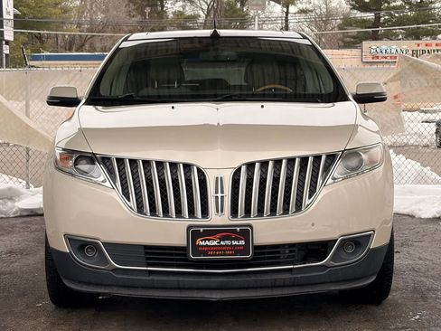Used 2014 Lincoln MKX AWD w/ Equipment Group 102A image 5