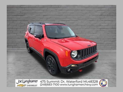 Used 2016 Jeep Renegade Trailhawk w/ Cold Weather Group AWD/4WD image 1