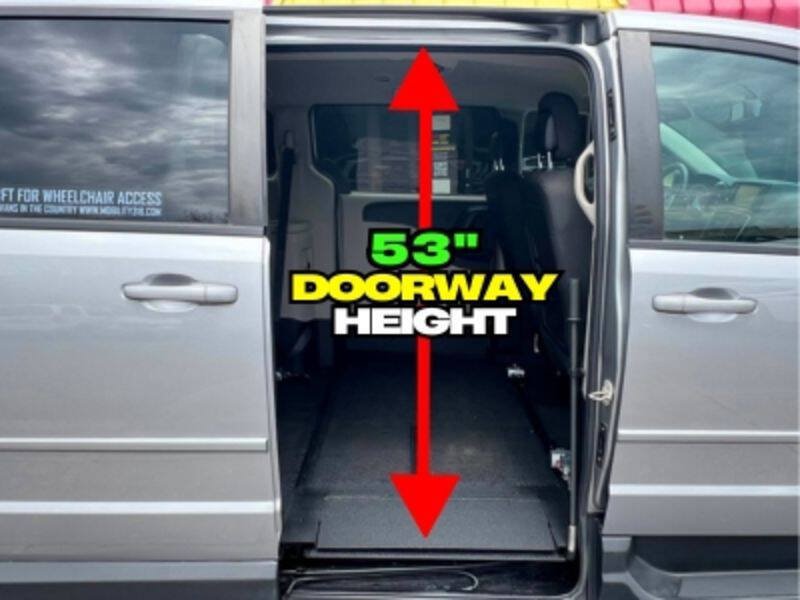 Used 2017 Dodge Grand Caravan SE w/ Power Window Group FWD image 36