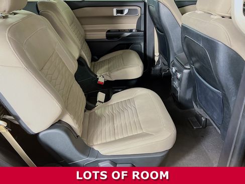 Used 2020 Ford Explorer XLT w/ Comfort Package image 22