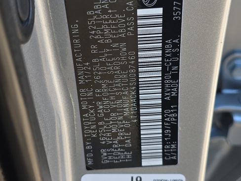 Certified 2025 Toyota Camry LE FWD image 28