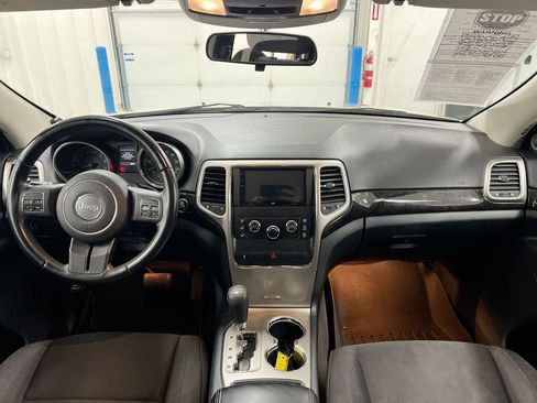 Used 2011 Jeep Grand Cherokee Laredo AWD/4WD image 10