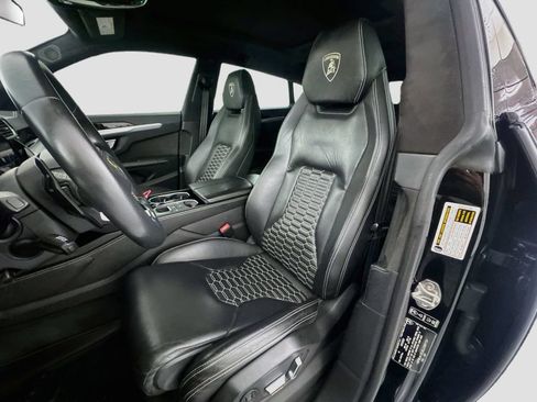 Used 2020 Lamborghini Urus AWD/4WD image 22