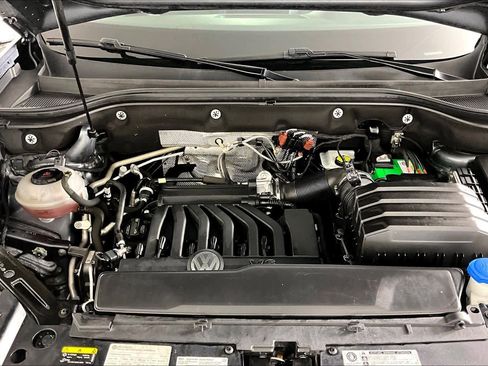 Used 2018 Volkswagen Atlas SE w/ R-Line Package FWD image 31