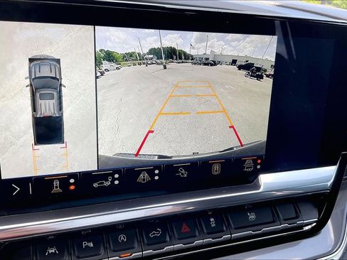 Used 2024 Chevrolet Silverado 1500 High Country w/ Technology Package AWD/4WD image 22