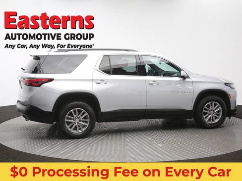 Used 2022 Chevrolet Traverse LT FWD image 44