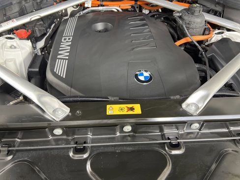 Used 2025 BMW X5 xDrive50e image 25