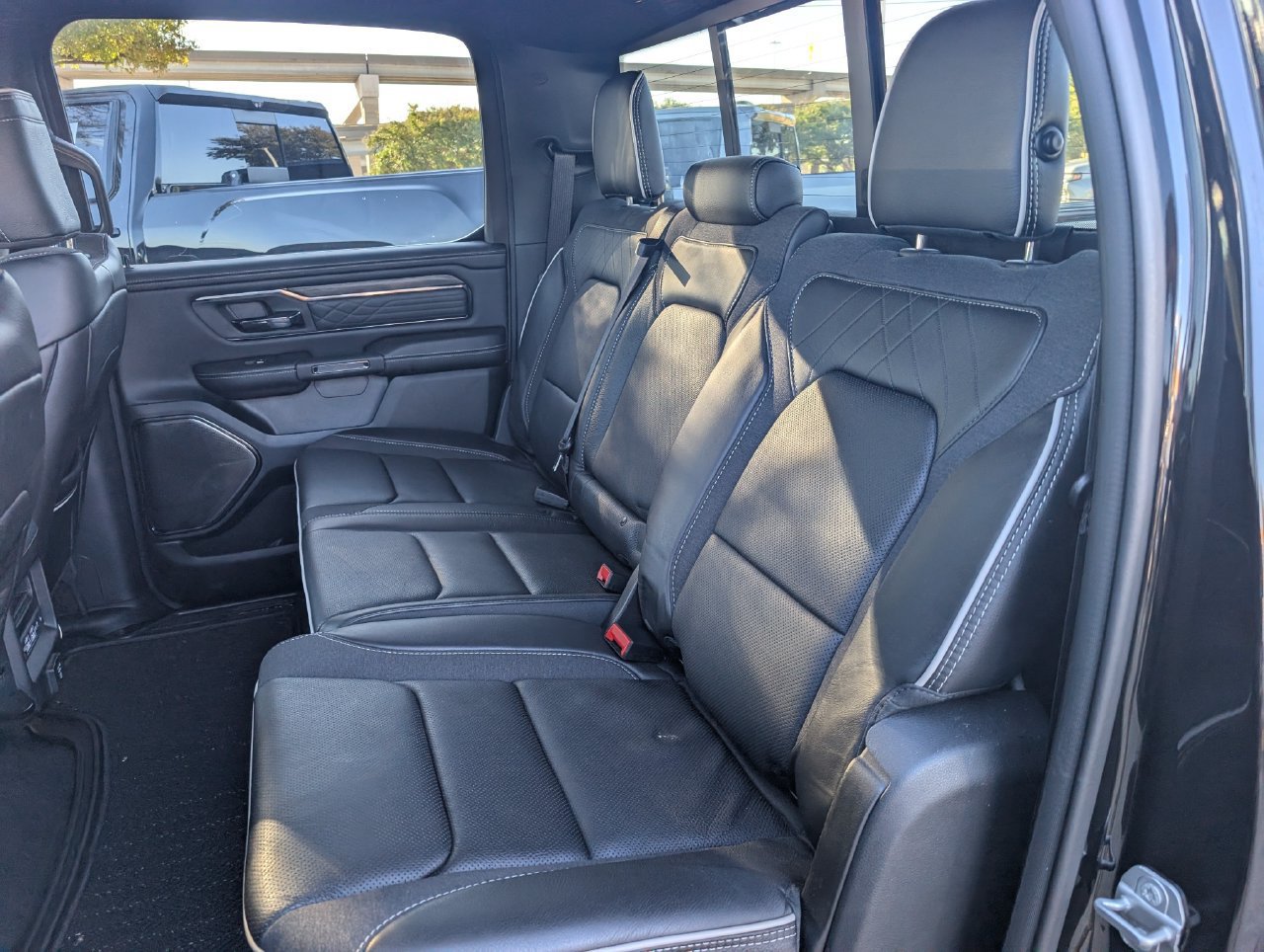 Used 2025 RAM 1500 Limited AWD/4WD image 27