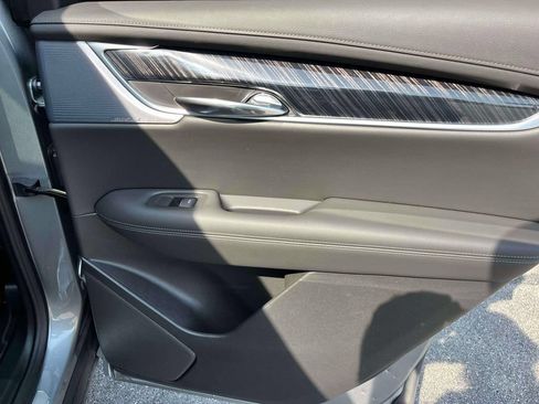 Certified 2025 Cadillac XT6 Premium Luxury w/ Technology Package AWD/4WD image 20