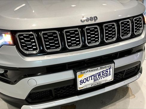 Used 2025 Jeep Compass Limited AWD/4WD image 33