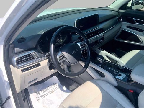 Used 2022 Kia Telluride S FWD image 17