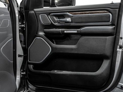 Used 2019 RAM 1500 Laramie image 20