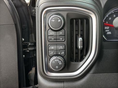 Certified 2019 Chevrolet Silverado 1500 RST image 25