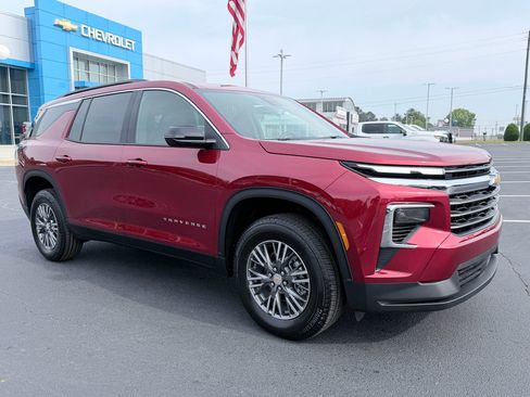 New 2026 Chevrolet Traverse LT FWD image 2