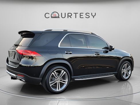 Used 2022 Mercedes-Benz GLE 350 w/ Premium Package image 5