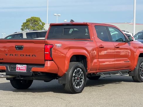 Certified 2025 Toyota Tacoma TRD Sport image 2