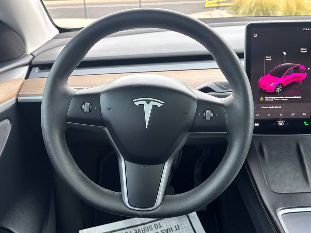 Used 2024 Tesla Model Y Long Range AWD/4WD image 19