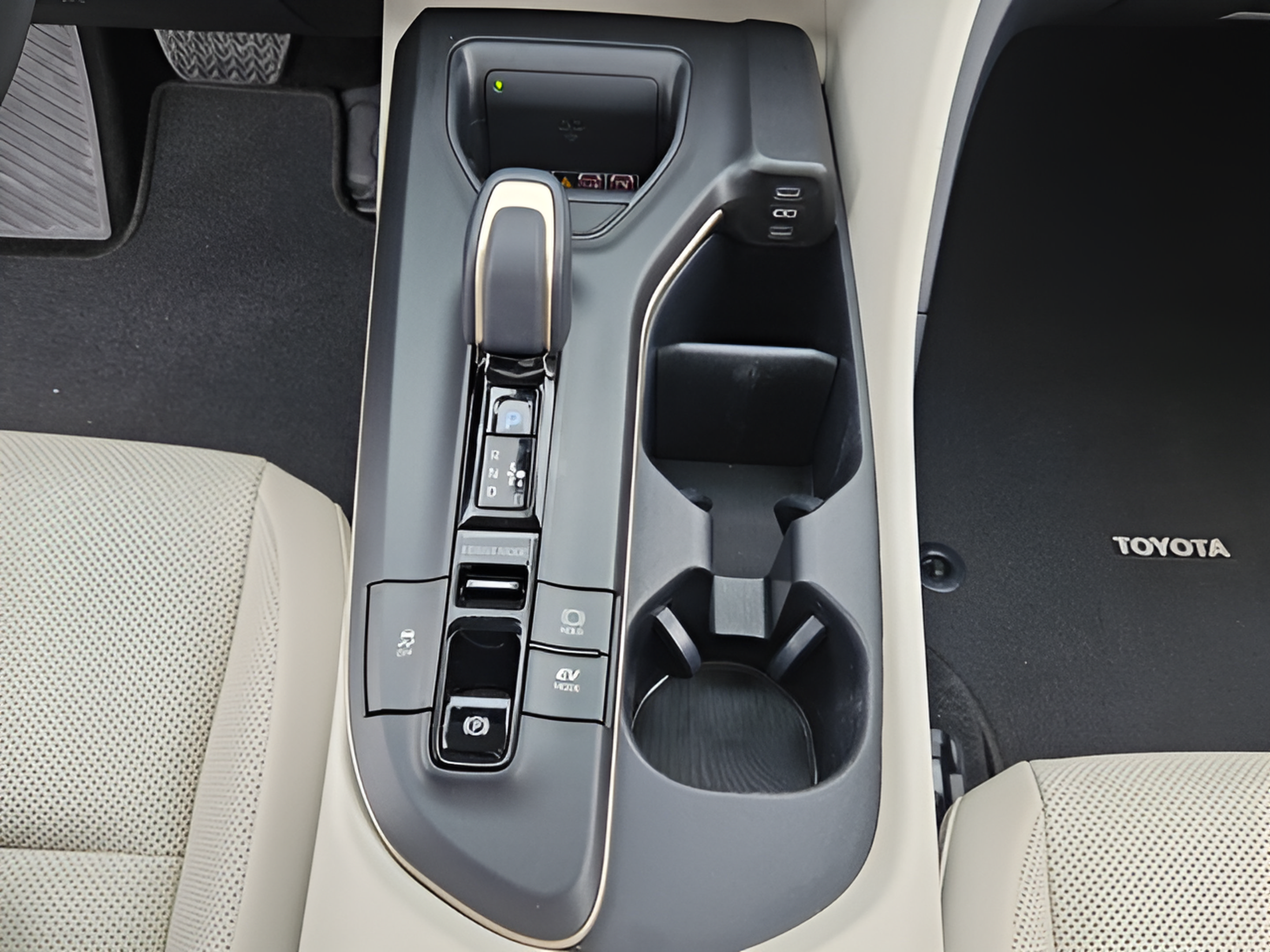 Used 2023 Toyota Crown AWD/4WD image 18