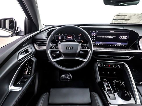 New 2025 Audi Q5 Premium Plus image 4