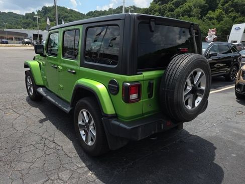 Used 2018 Jeep Wrangler Unlimited Sahara AWD/4WD image 5