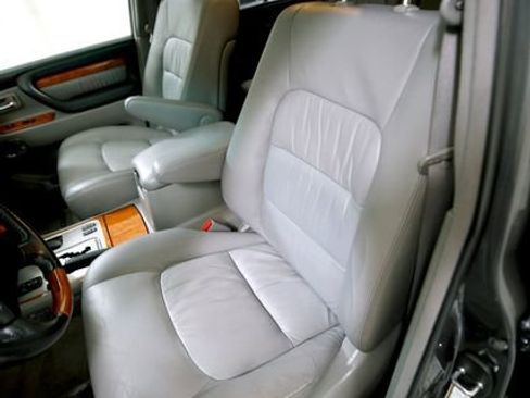 Used 2005 Lexus LX 470 4WD image 8
