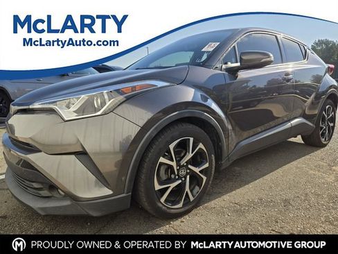 Used 2019 Toyota C-HR Limited FWD image 1