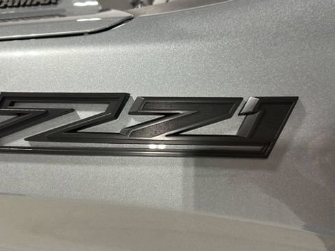 Used 2025 Chevrolet Silverado 1500 LT AWD/4WD image 35