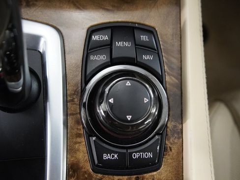 Used 2013 BMW 740Li xDrive w/ Executive Pkg AWD/4WD image 26