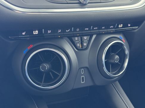 New 2025 Chevrolet Blazer LT w/ Midnight/Sport Edition image 21