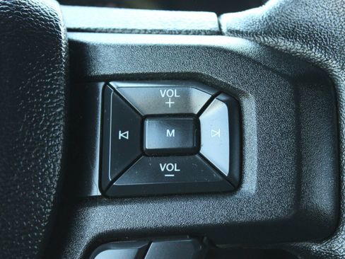 Used 2019 Ford F150 XLT w/ Equipment Group 302A Luxury AWD/4WD image 35